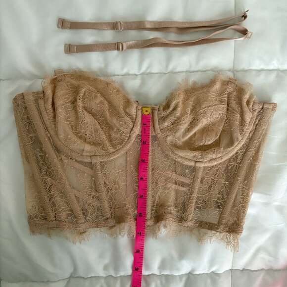 Windsor Women's Lace Appeal Scalloped Lace Bustier Natural Beige Size Small - Picture 9 of 10